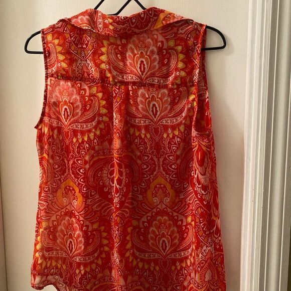 Red and yellow sleeveless button up top from New York and company size medium - Picture 5 of 5
